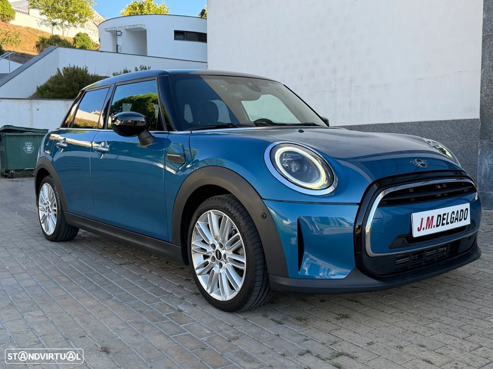 MINI 5 Portas Cooper Premium Extra Essential Auto - 2