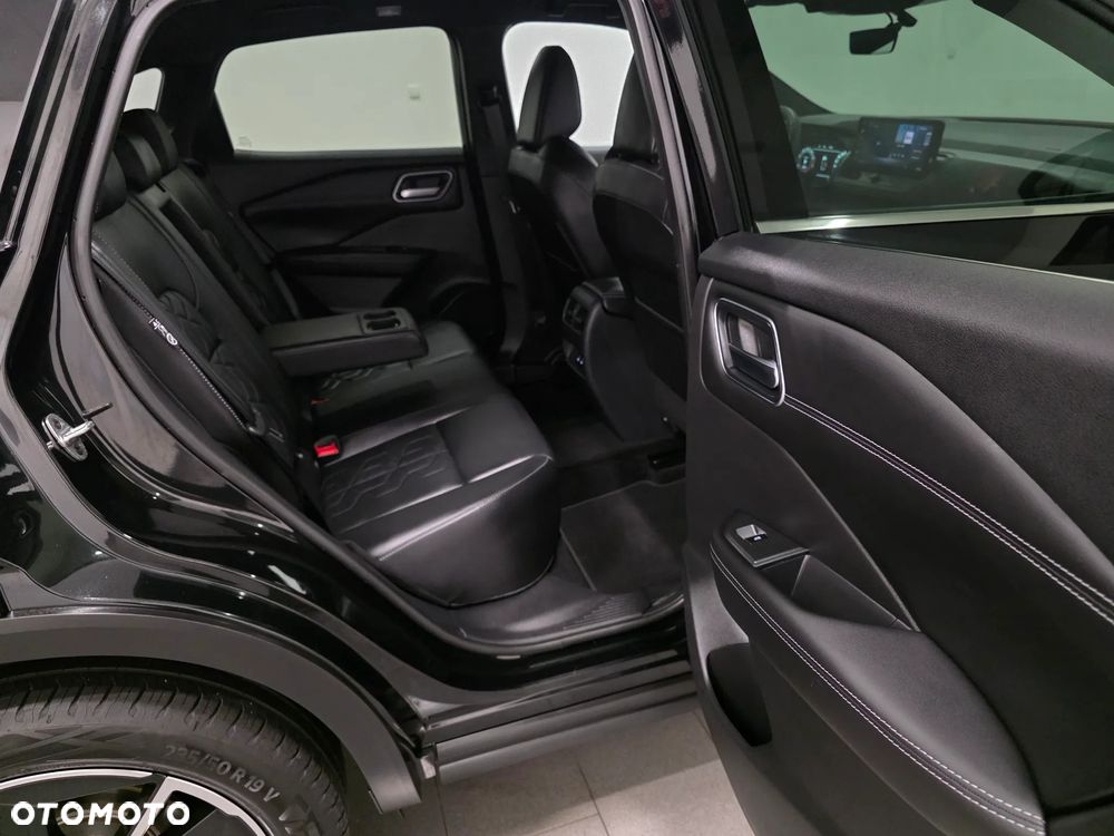 Nissan Qashqai 1.3 DIG-T MHEV Xtronic Tekna - 32