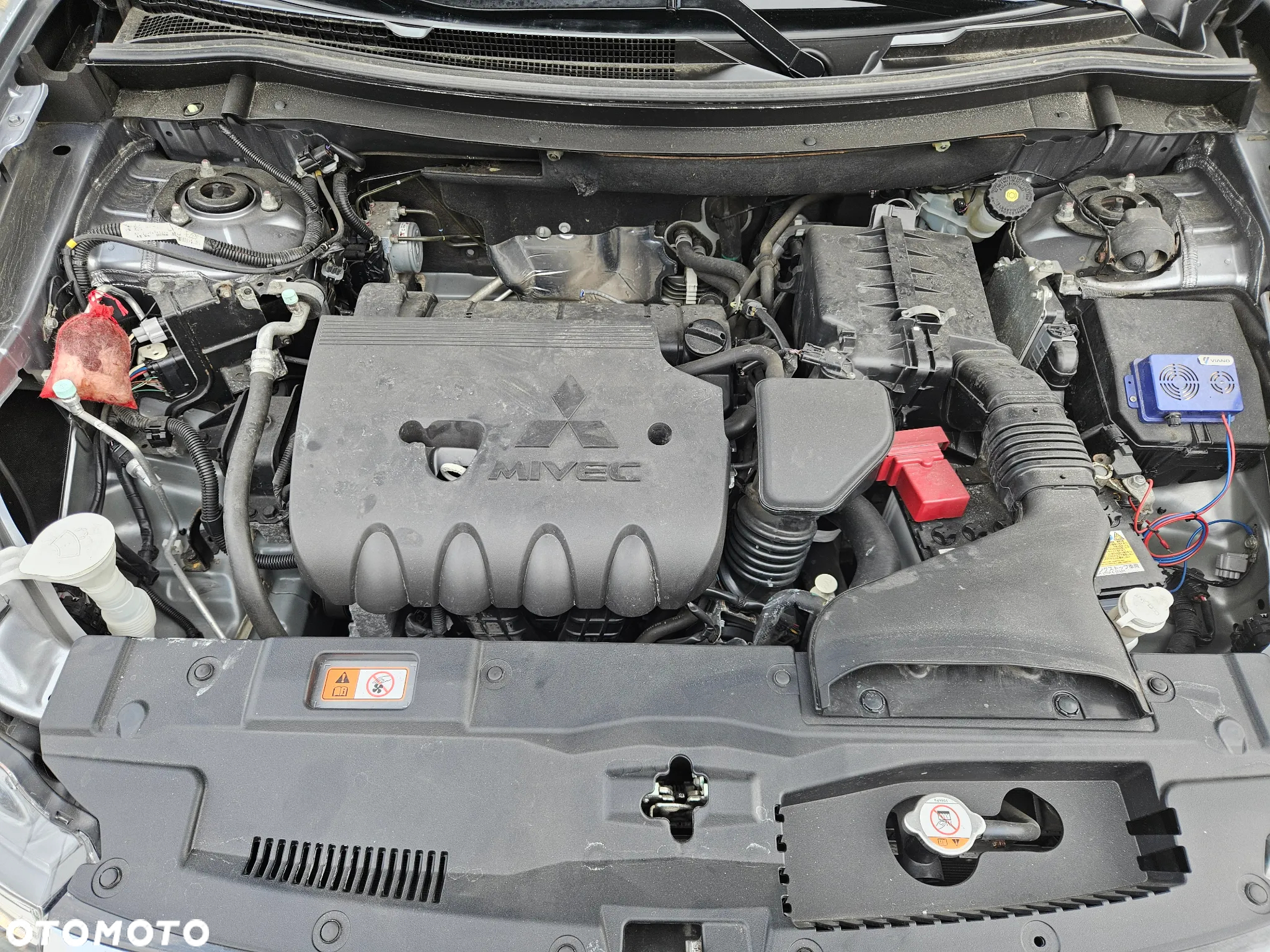 Mitsubishi Outlander 2.0 Intense CVT - 39