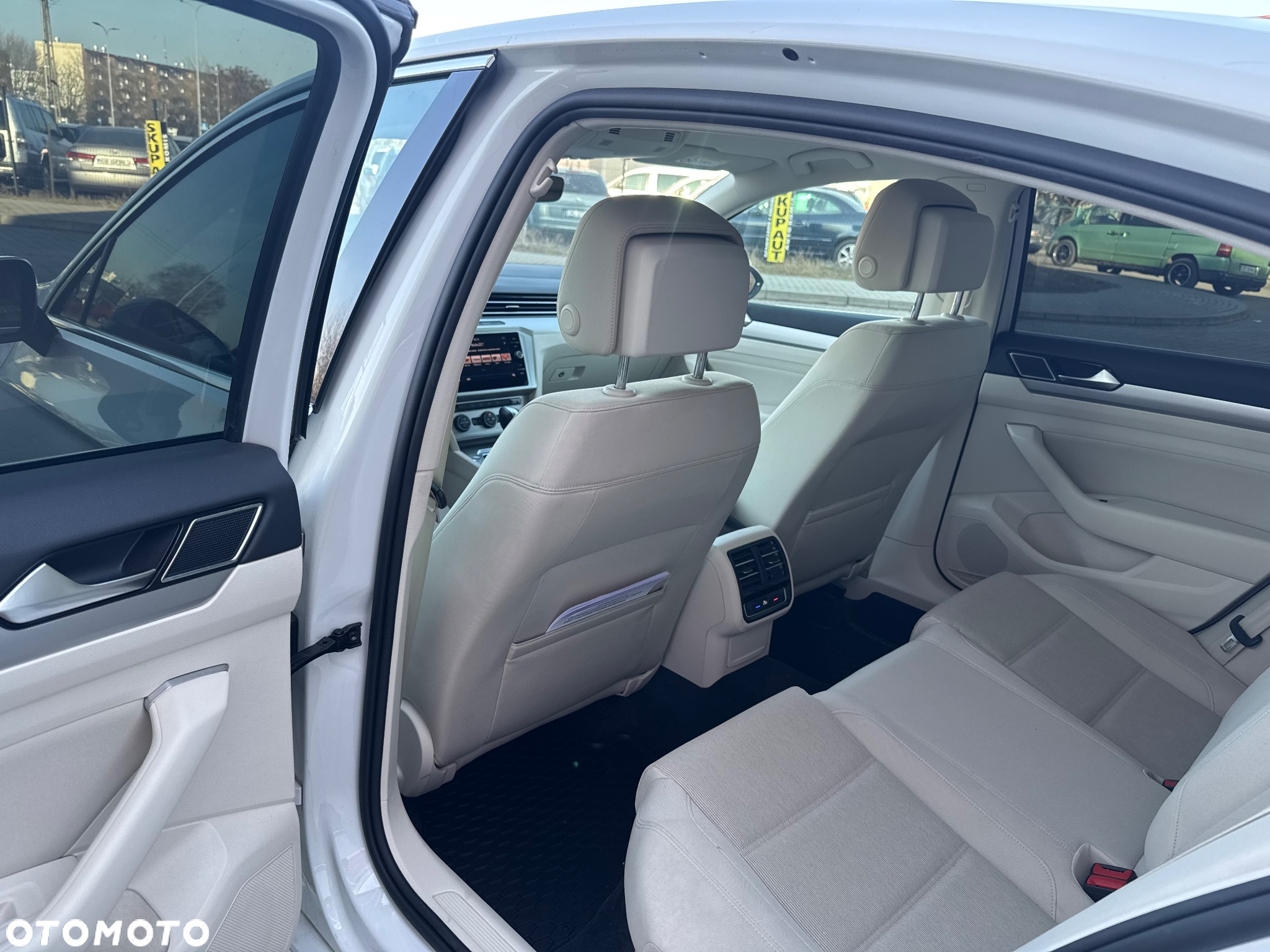 Volkswagen Passat 1.4 TSI BMT ACT Comfortline DSG - 17