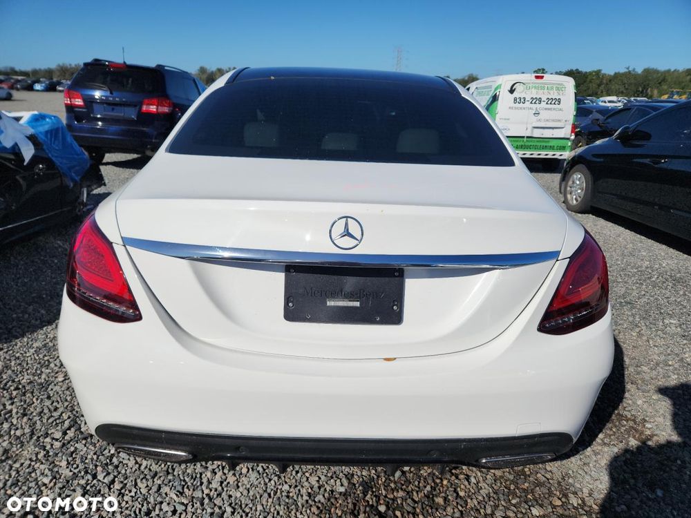 Mercedes-Benz Klasa C 300 9G-TRONIC Exclusive - 6
