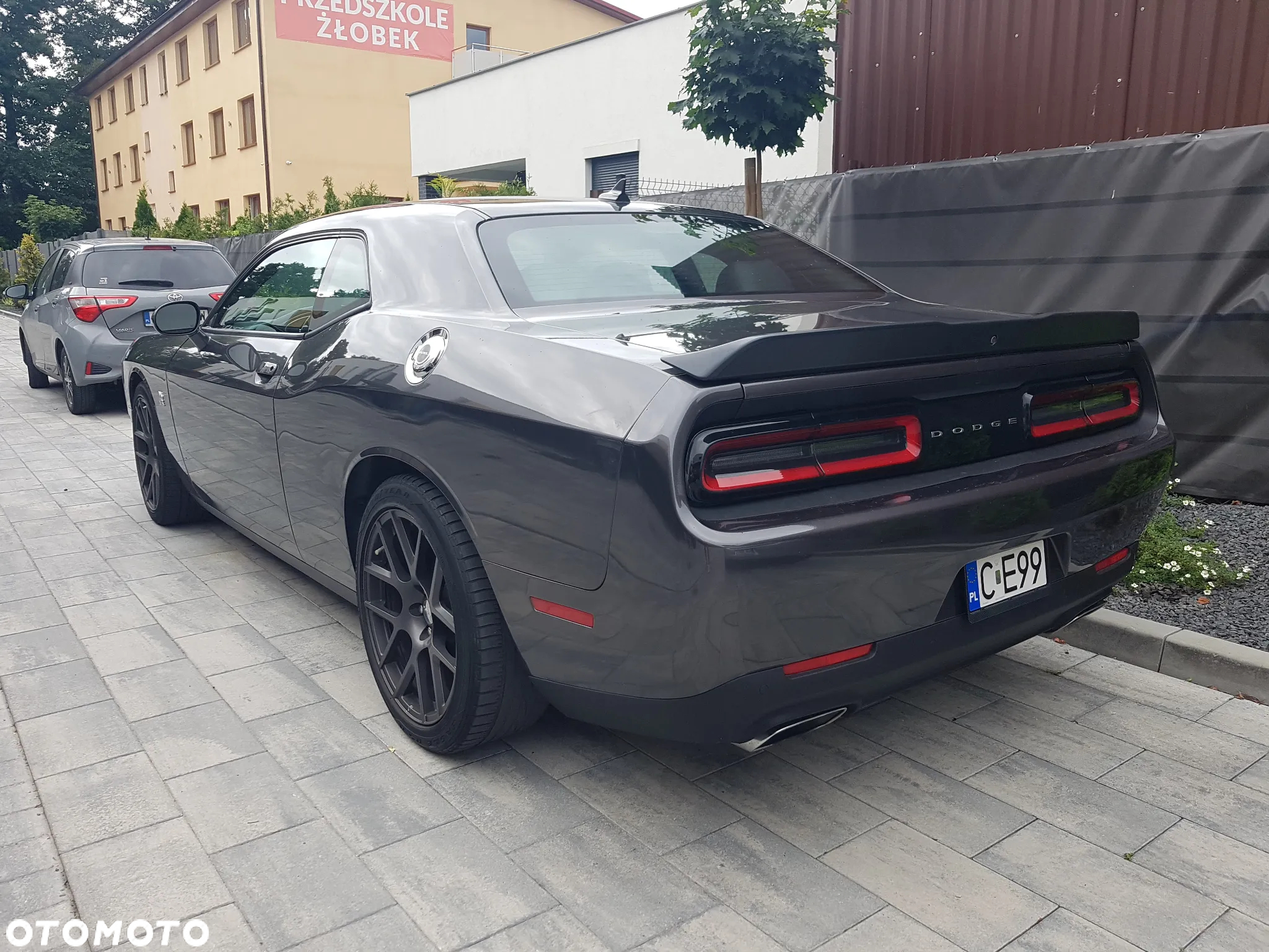 Dodge Challenger - 9