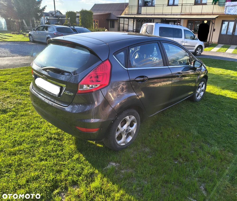 Ford Fiesta - 5