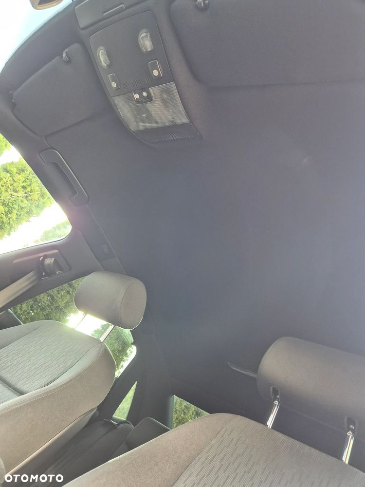 Audi A4 Limousine - 16