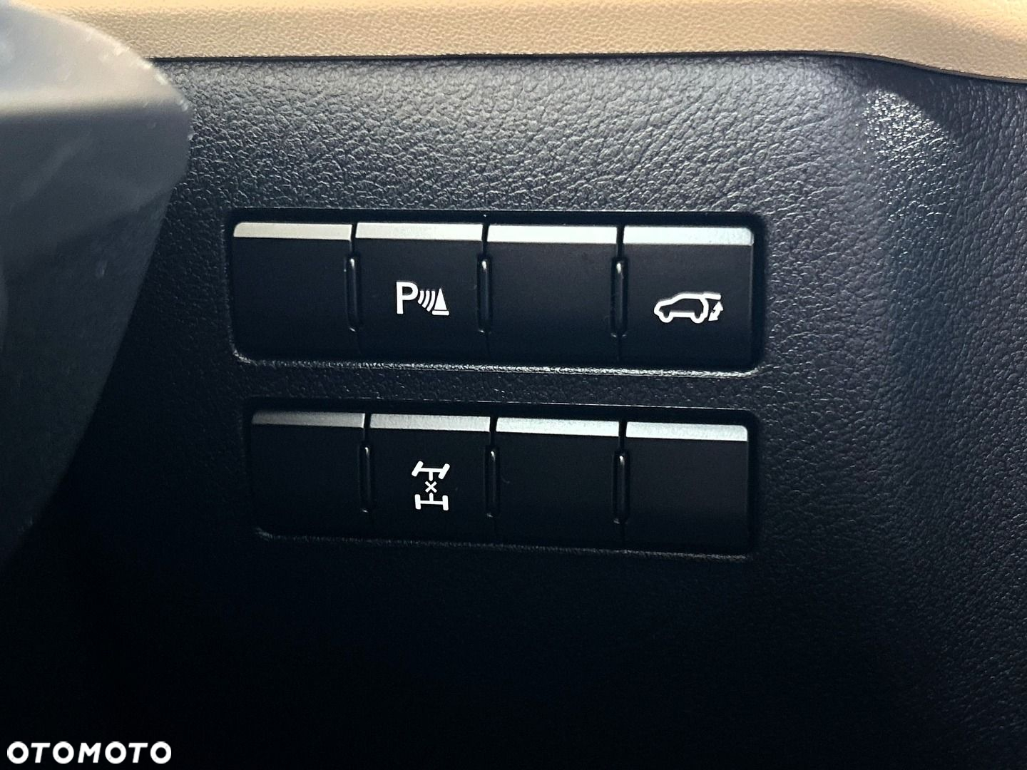 Lexus NX 200t Comfort AWD - 19