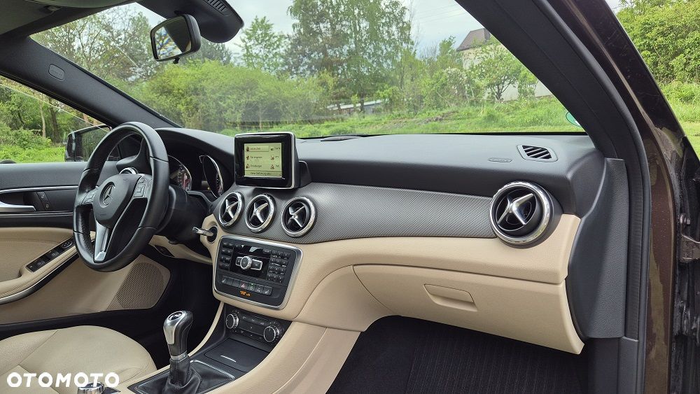 Mercedes-Benz GLA 180 (CDI) d Urban - 7