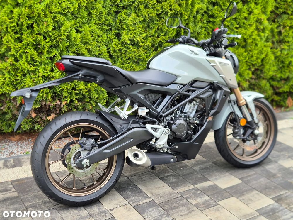 Honda CB - 4