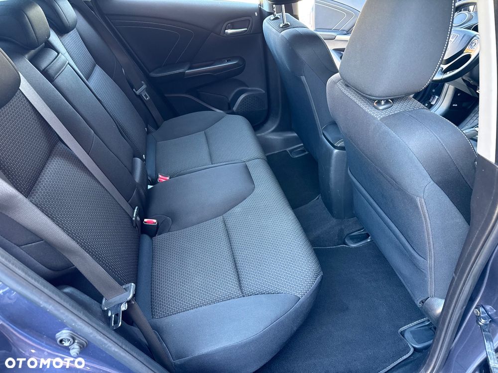 Honda Civic 1.8 i-VTEC Executive Black Edition - 26