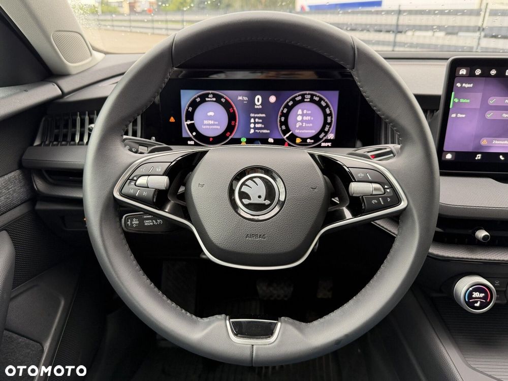 Skoda Superb 2.0 TDI SCR Essence DSG - 25
