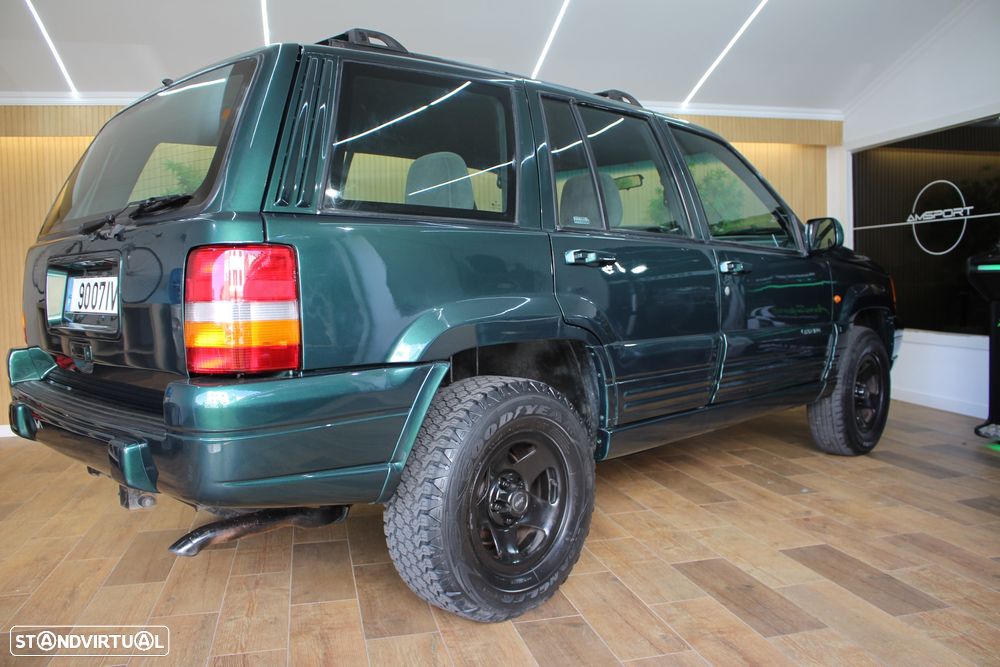 Jeep Grand Cherokee 2.5 TD Laredo - 22