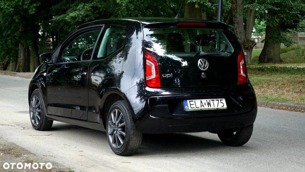 Volkswagen up! move - 26