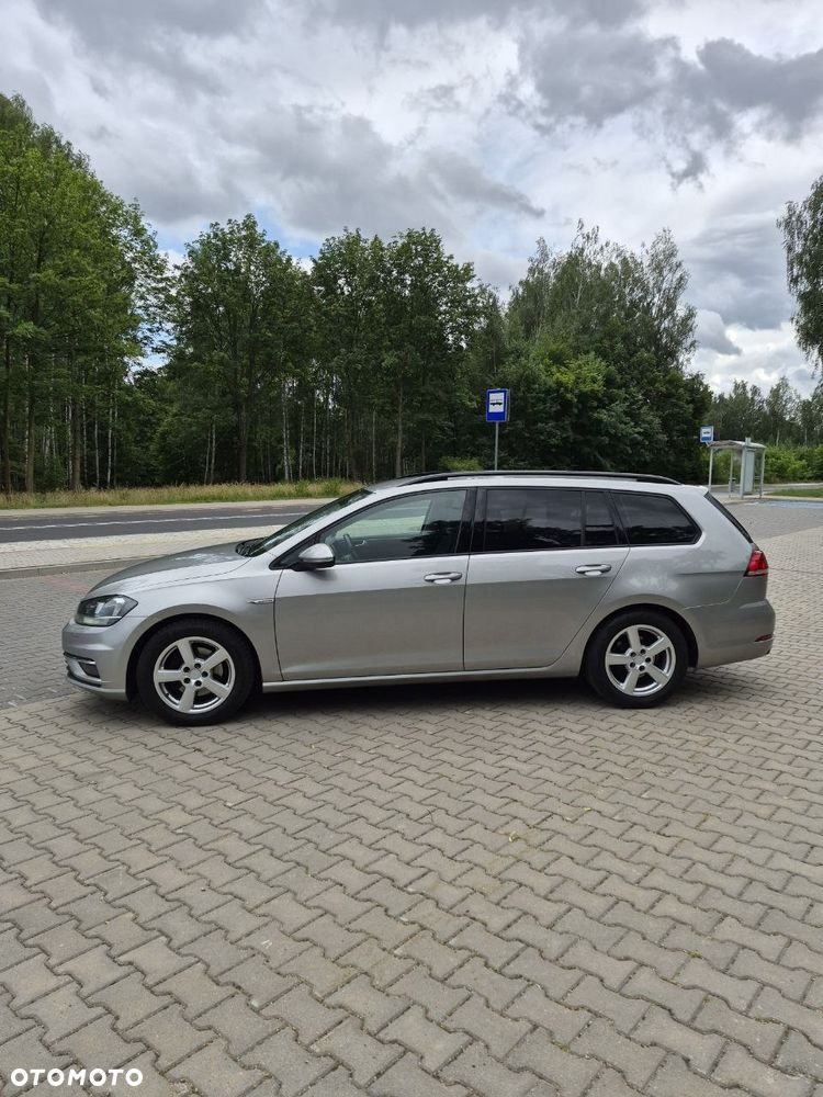 Volkswagen Golf 1.5 TSI BlueMotion ACT DSG Comfortline - 4