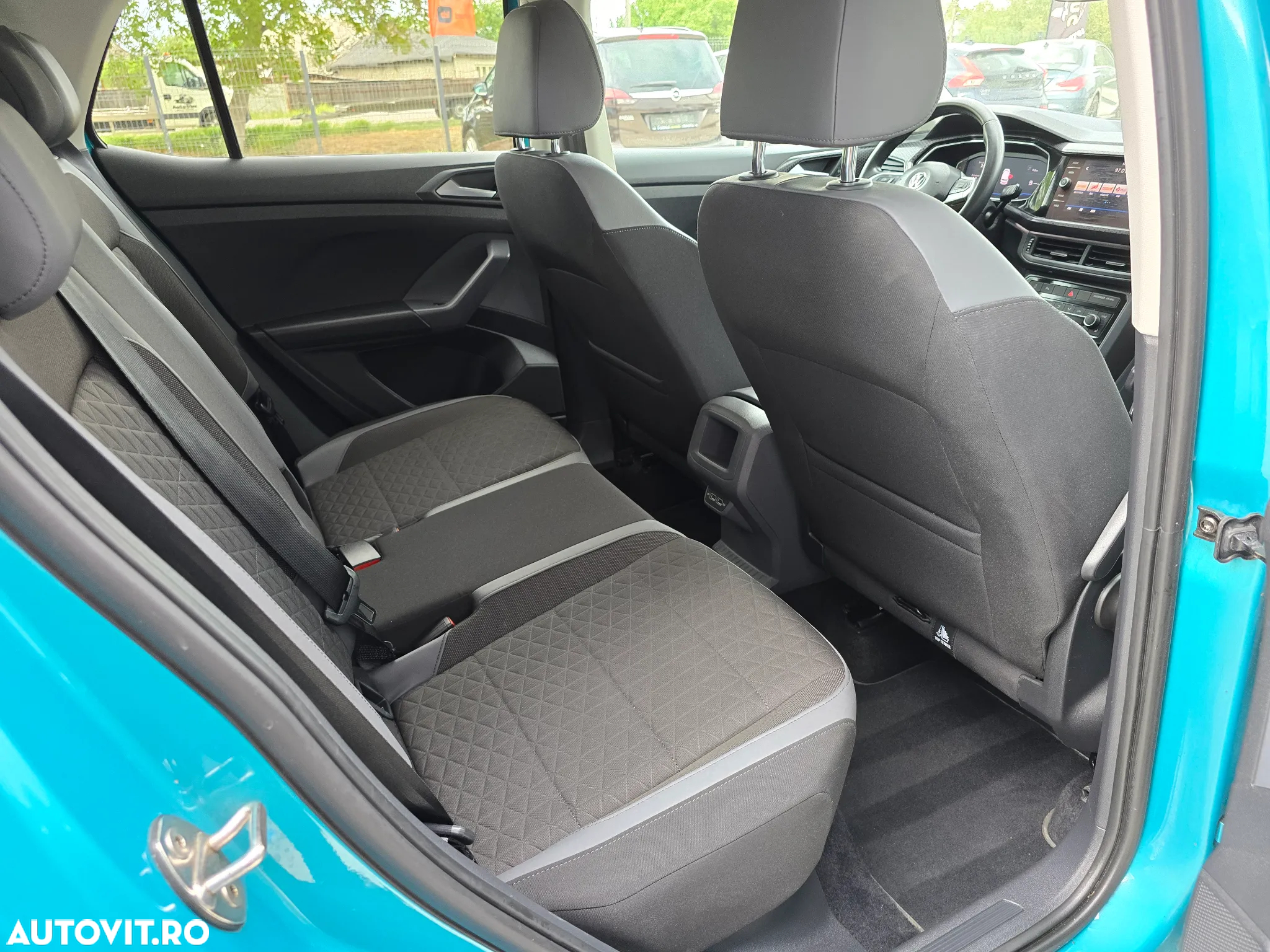Volkswagen T-Cross - 9