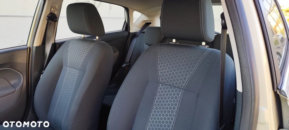 Ford Fiesta 1.25 Titanium - 28