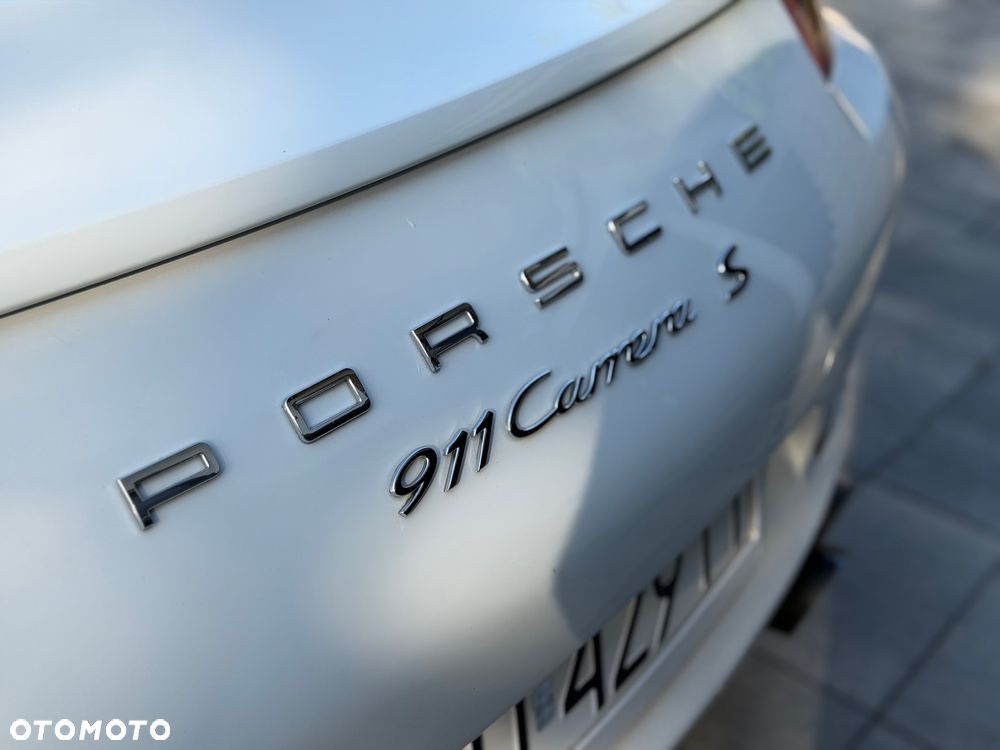 Porsche 911 Carrera S - 11