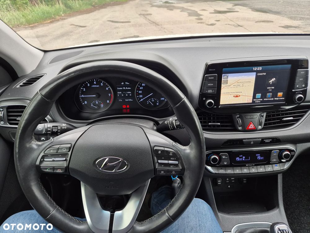 Hyundai i30 1.4 T-GDI Premiere Style - 17