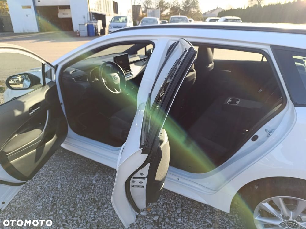 Toyota Corolla 1.8 Hybrid Comfort - 15