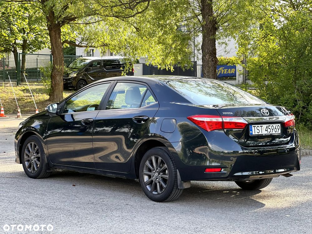 Toyota Corolla 1.6 Premium - 16