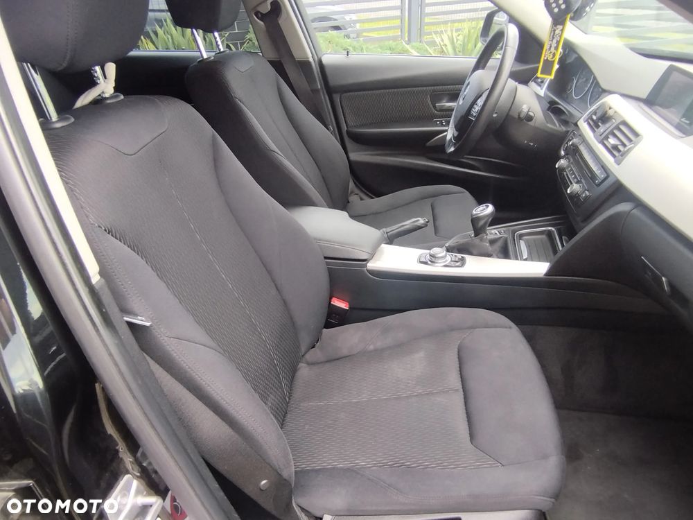 BMW Seria 3 - 17