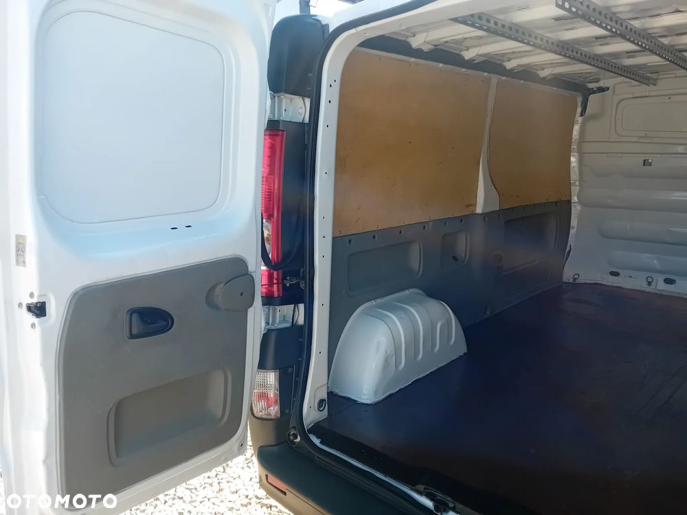 Renault Trafic - 11