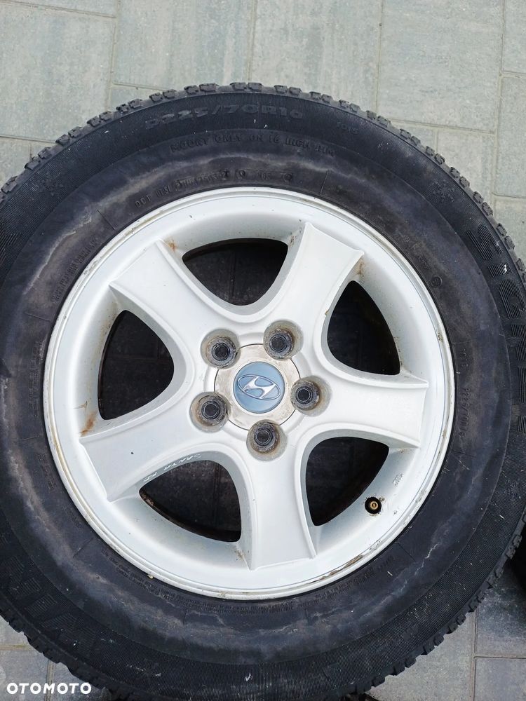 FELIGI Z OPONAMI ALUMINIOWE HYUNDAI SANTEA FE I R16 5X114,3 ET46 67.1MM OPONY TERENOWE 225/70 ZIMA NR1 - 4