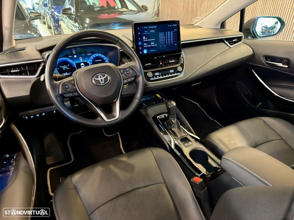 Toyota Corolla SD 1.8 Hybrid Luxury - 3