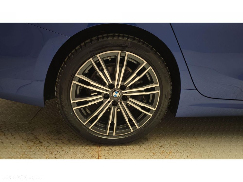 BMW Seria 3 - 25