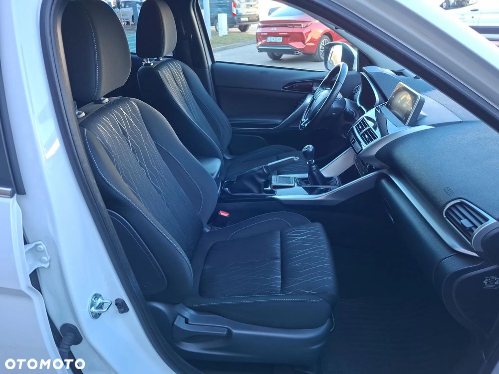 Mitsubishi Eclipse Cross 1.5 T GPF Intense - 36
