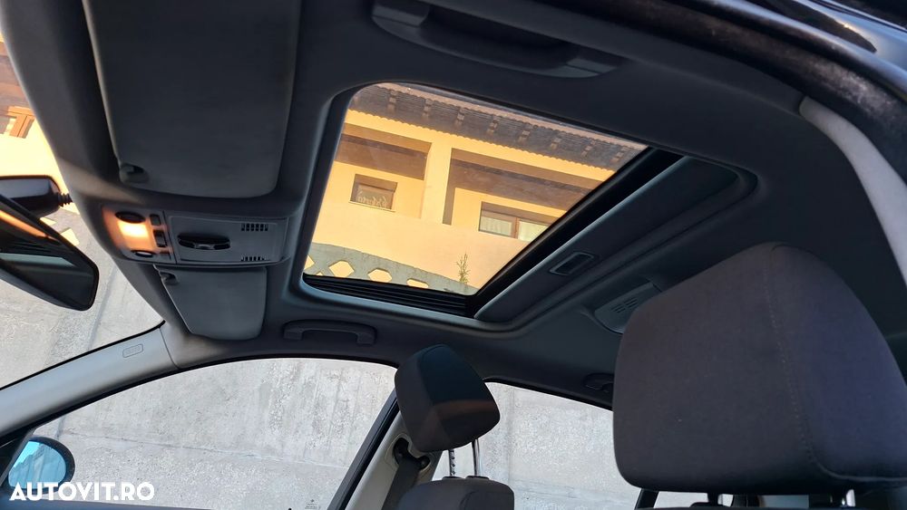 BMW Seria 3 320i - 6