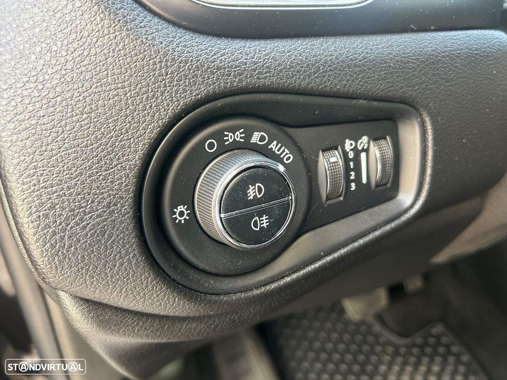 Jeep Renegade 1.3 T Limited DCT - 29