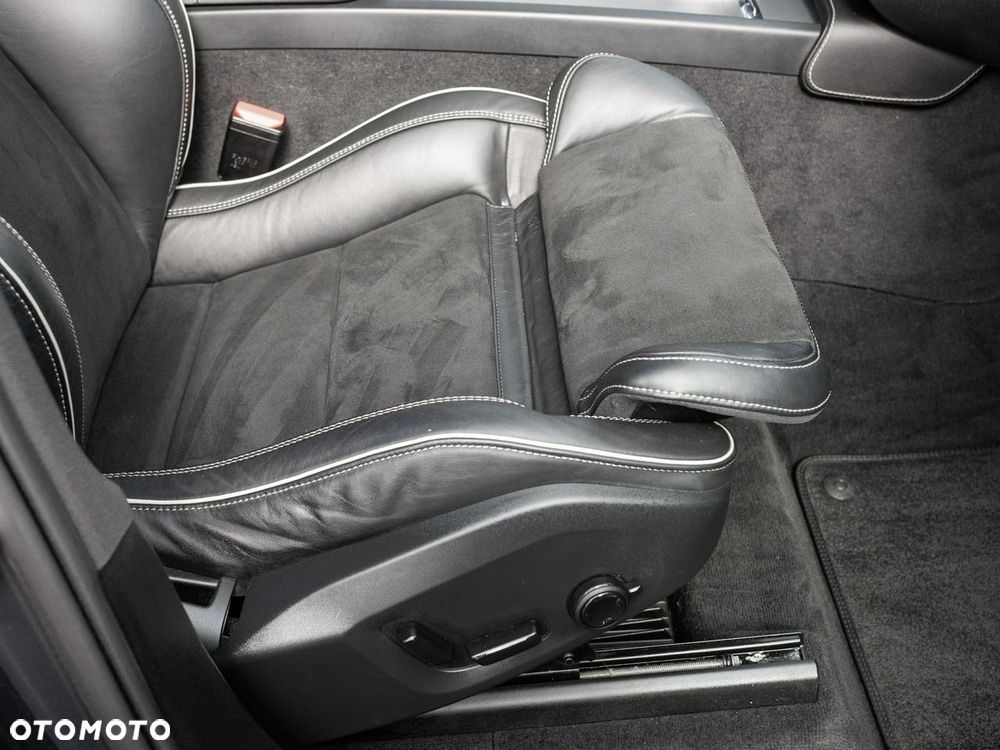 Volvo XC 90 B5 D AWD R-Design - 29