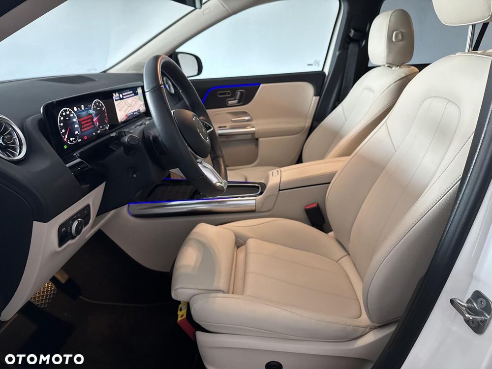 Mercedes-Benz GLA 200 Progressive - 13