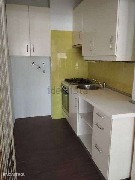 Arrendamento de Apartamento T1 na rua João Luís Ricardo, 76 - Grande imagem: 2/7