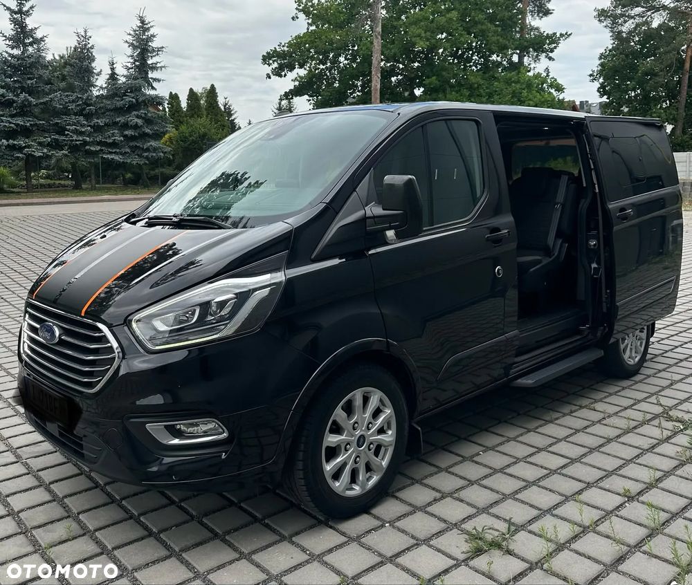 Ford Tourneo Custom - 15