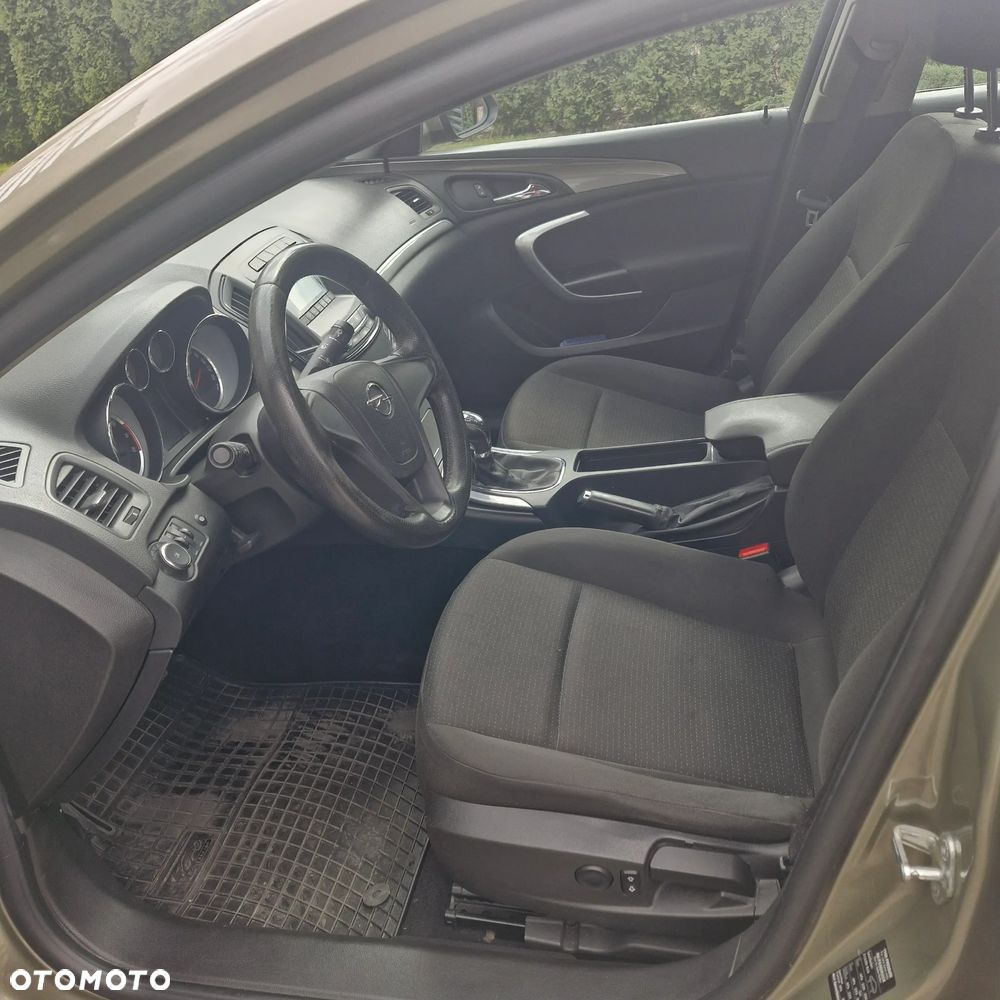 Opel Insignia - 10