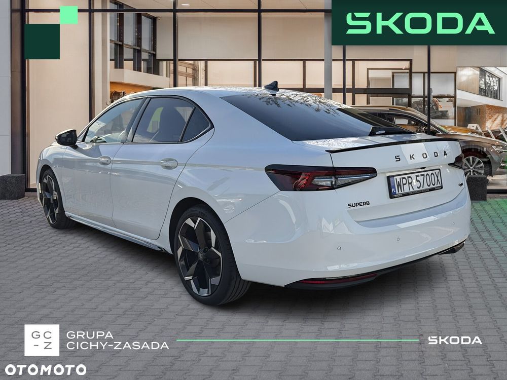 Skoda Superb 2.0 TDI SCR 4x4 Sportline DSG - 3