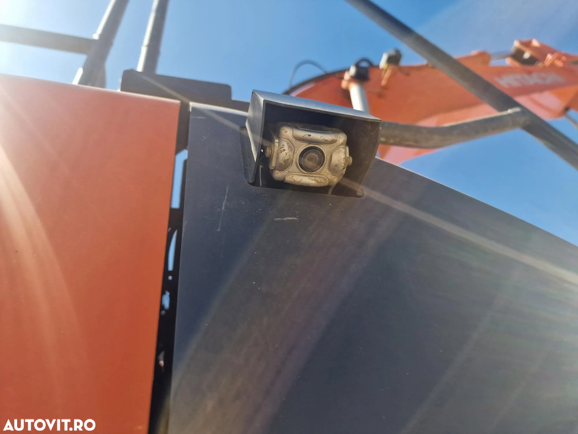 Hitachi ZX300, 32t, Cupa NOUA 1,8mc, 2018, 8.786h, Gresare automata, Inst picon, 3 pompe hidr HITACHI, Camera spate, Camere laterale, consum mediu 15l/h, Stare foarte buna, posibilitate leasing 3 ani-PROMOTIE 87.900 EUR+tva - 22