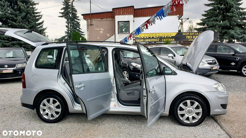 Volkswagen Touran - 13