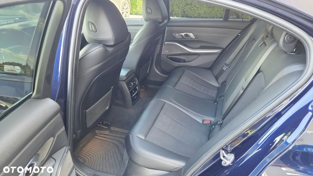 BMW Seria 3 - 27