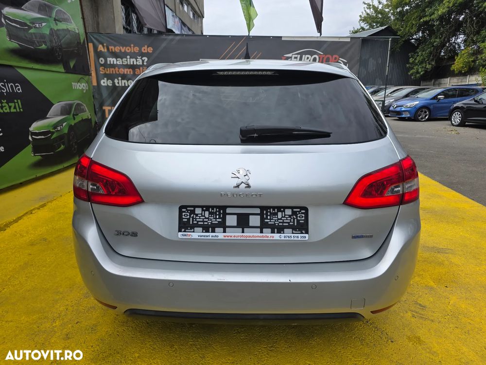 Peugeot 308 1.2 L PureTech Turbo S&S Allure Aut. - 7