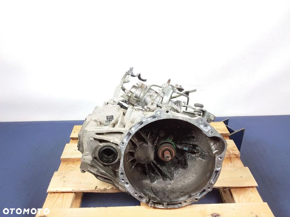 OUTLANDER III 2.0B 146 KM SKRZYNIA BIEGÓW MANUALNA - 1