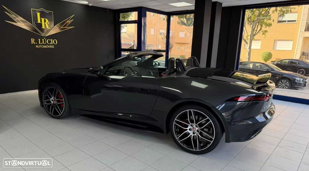 Jaguar F-Type 2.0 i4 Chequered Flag - 11
