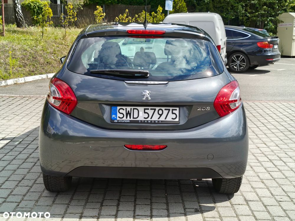 Peugeot 208 82 VTI Allure - 12