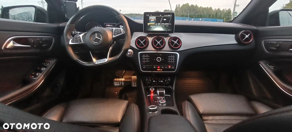 Mercedes-Benz CLA AMG 45 4-Matic - 8