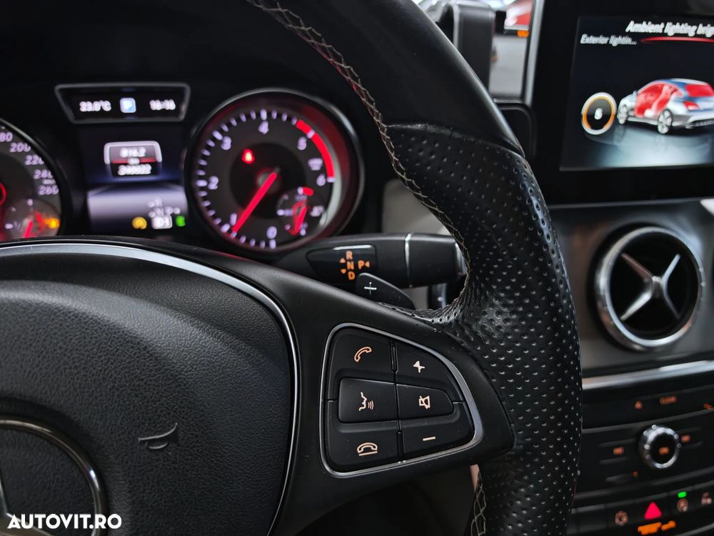 Mercedes-Benz CLA 220 d Shooting Brake 7G-DCT - 18