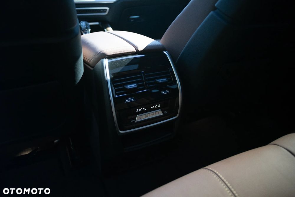 BMW X5 xDrive40i - 18