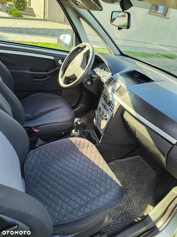 Opel Meriva - 8