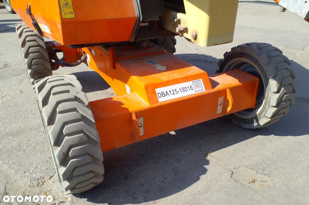 JLG 340AJ - 8