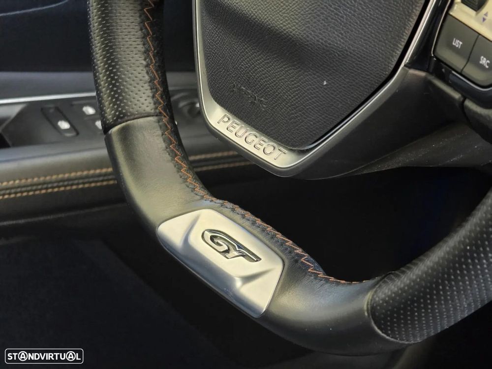 Peugeot 3008 1.6 Hybrid GT Pack e-EAT8 - 32