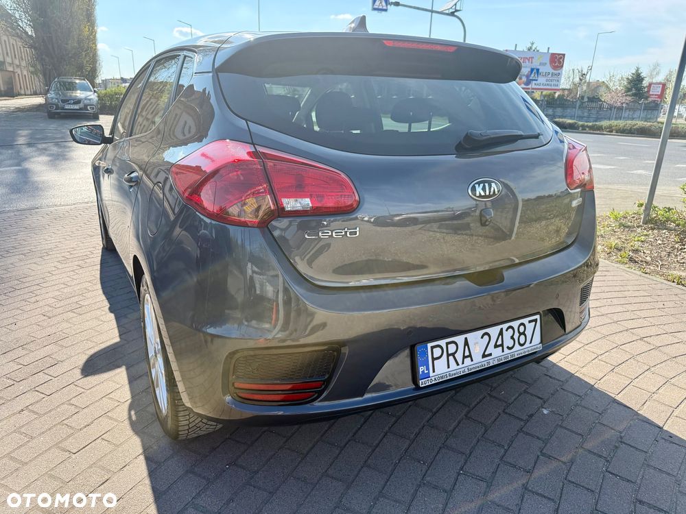 Kia Ceed 1.4 CVVT Dream-Team Edition - 23